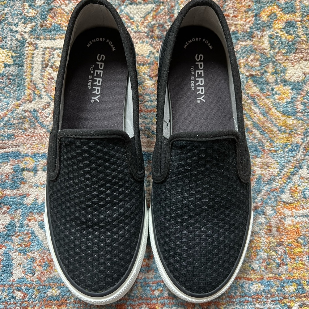 Sperry Crest Twin Gore Sneakers in Black
